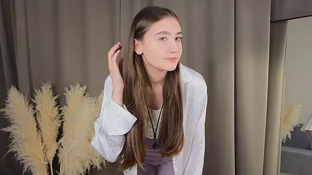 Snapshot of AriannaSemke chatting on 11.13.25 AriannaSemke online show from 11.13.25