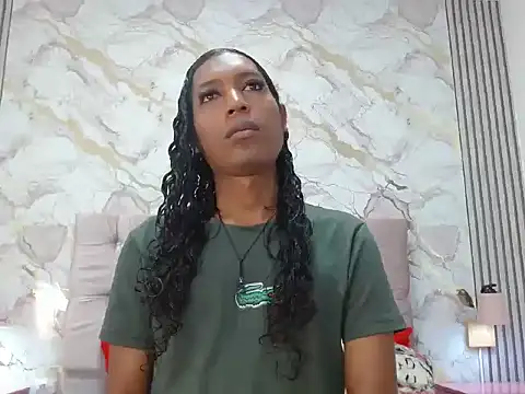 MiaCoock online show from 12.18.25