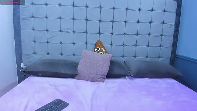 Snapshot of Maddy_Blaze chatting on 11.05.25 Maddy Blaze online show from 11.05.25