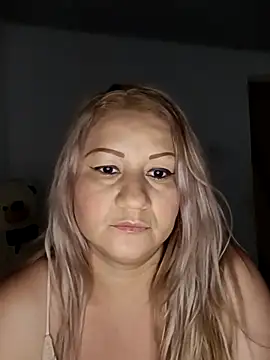 Snapshot of Karoline_milf_hot chatting on 11.11.25 Karoline milf hot online show from 11.11.25