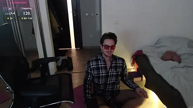 lucky swimmer online show from 11.24.25