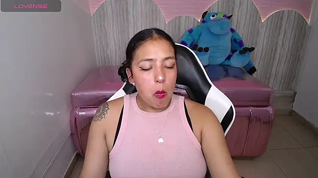 Snapshot of tamara_brown_t chatting on 11.22.25 tamara brown t online show from 11.22.25