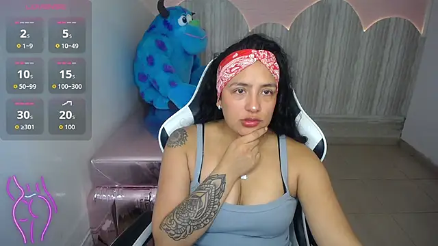 Snapshot of tamara_brown_t chatting on 12.18.25 tamara brown t online show from 12.18.25