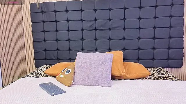 Mia Horney online show from 03.14.26