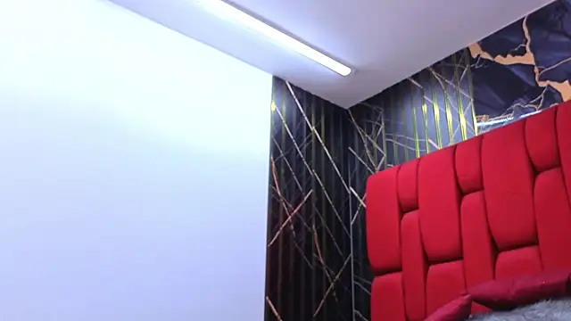 Mia Horney online show from 04.02.26