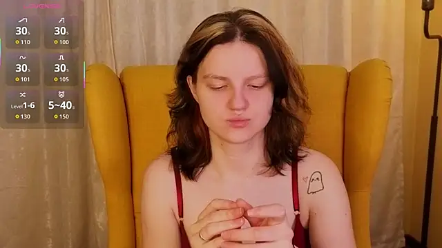 LatinaHuguenin online show from 02.26.26