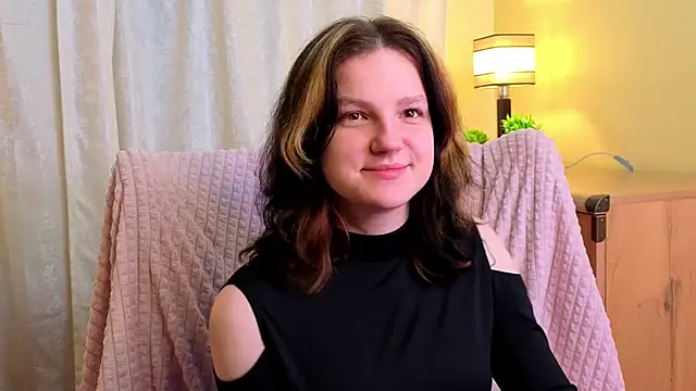 LatinaHuguenin online show from 04.08.26