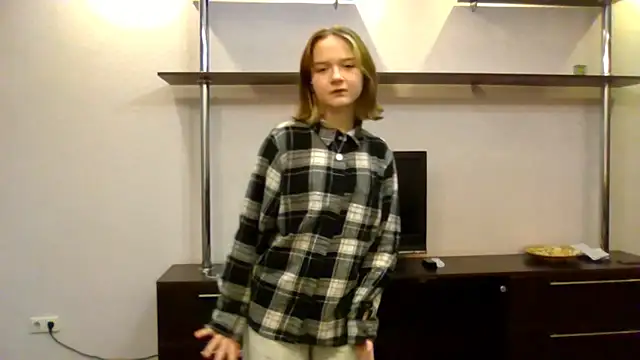 Snapshot of AlissaGerardo chatting on 11.06.25 AlissaGerardo online show from 11.06.25