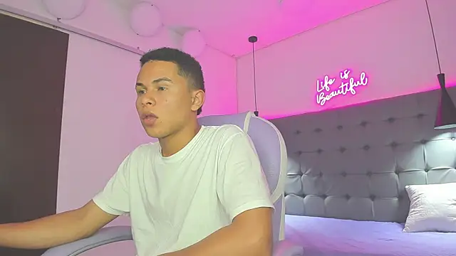 Liams18 online show from 11.23.25