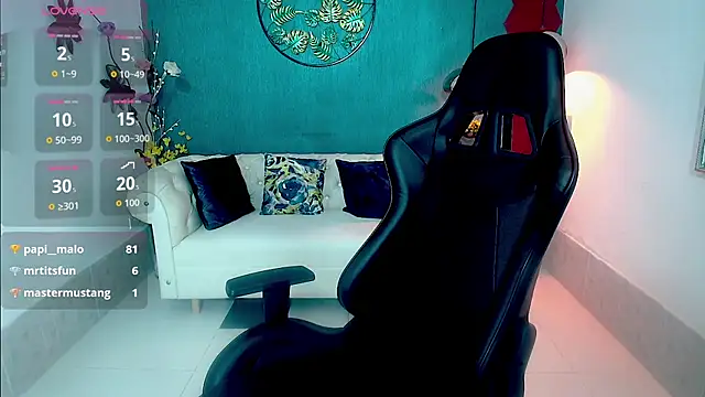 Snapshot of Scandarkmarie chatting on 11.07.25 Scandarkmarie online show from 11.07.25