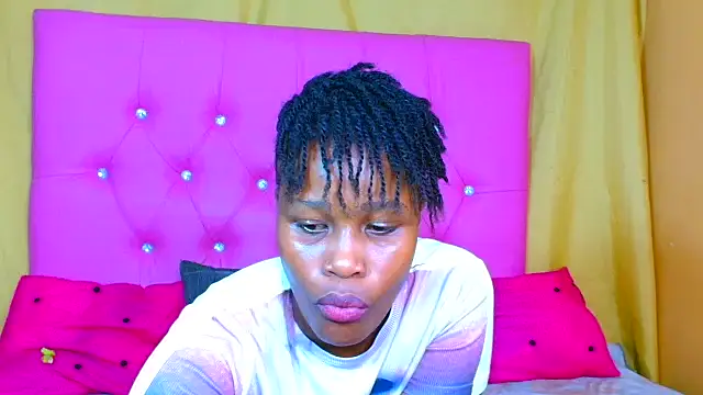 Prettybrowngirl online show from 11.22.25