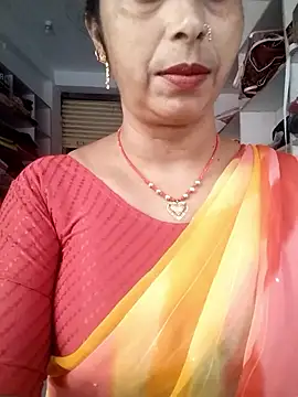 Snapshot of Hami705 chatting on 11.12.25 Hami705 online show from 11.12.25