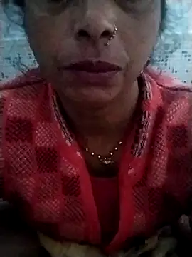 Snapshot of Hami705 chatting on 11.13.25 Hami705 online show from 11.13.25