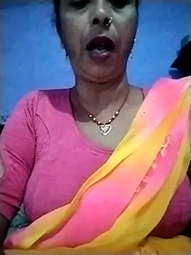 Snapshot of Hami705 chatting on 11.14.25 Hami705 online show from 11.14.25