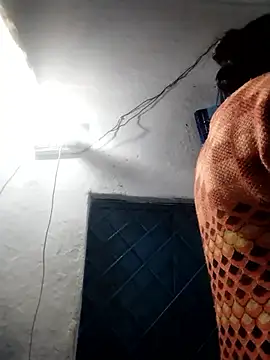 Snapshot of Hami705 chatting on 12.16.25 Hami705 online show from 12.16.25