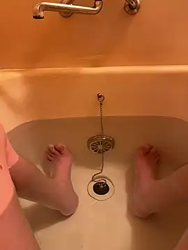 Snapshot of houkeiboy78 chatting on 11.28.25 houkeiboy78 online show from 11.28.25