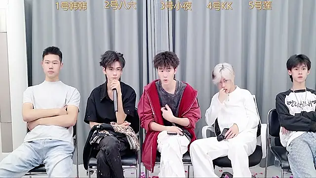 Snapshot of QYBOYS-222 chatting on 11.05.25 QYBOYS-222 online show from 11.05.25