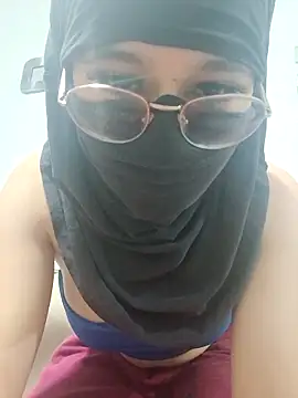 Snapshot of CandyLove_19 chatting on 11.11.25 CandyLove 19 online show from 11.11.25