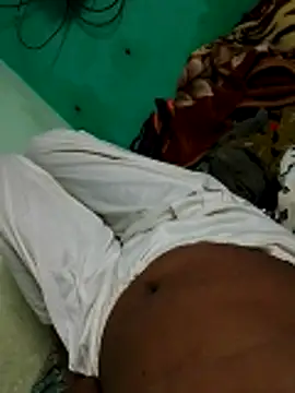 Snapshot of Couple1114 chatting on 11.06.25 Couple1114 online show from 11.06.25