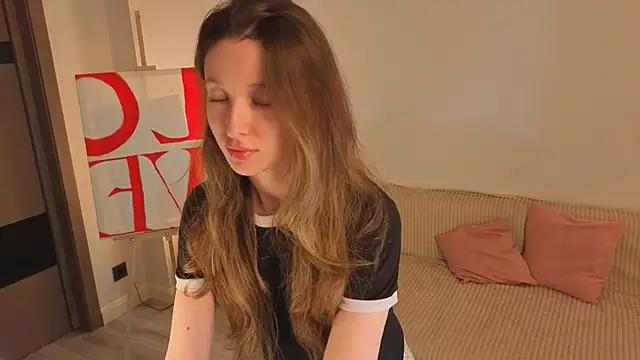 eirakiliana online show from 11.13.25