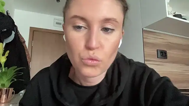 Ameli8 online show from 12.22.25