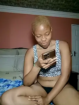 Prettyflowea online show from 11.10.25