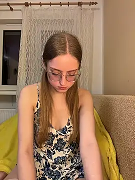 EveLunny online show from 01.07.26