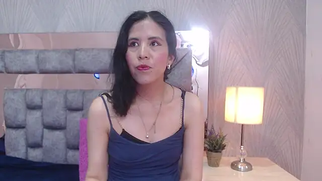 GiselaZivic online show from 12.04.25