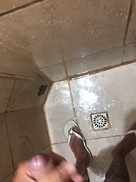 Snapshot of Luan1267 chatting on 11.17.25 Luan1267 online show from 11.17.25