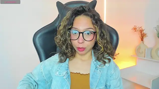 LuluuBerry online show from 12.02.25