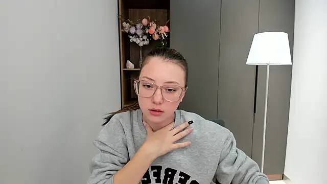 Snapshot of MarguriteNorwood chatting on 11.06.25 MarguriteNorwood online show from 11.06.25