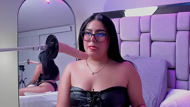 Amy whittee online show from 12.18.25