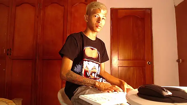 Tessachains 2  online show from 03.03.26