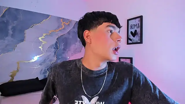 Isaac Kurtt online show from 11.24.25