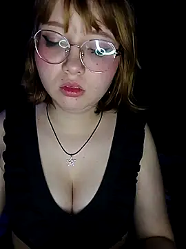 Snapshot of Michi_sauria1 chatting on 11.24.25 Michi sauria1 online show from 11.24.25