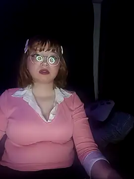Snapshot of Michi_sauria1 chatting on 11.28.25 Michi sauria1 online show from 11.28.25