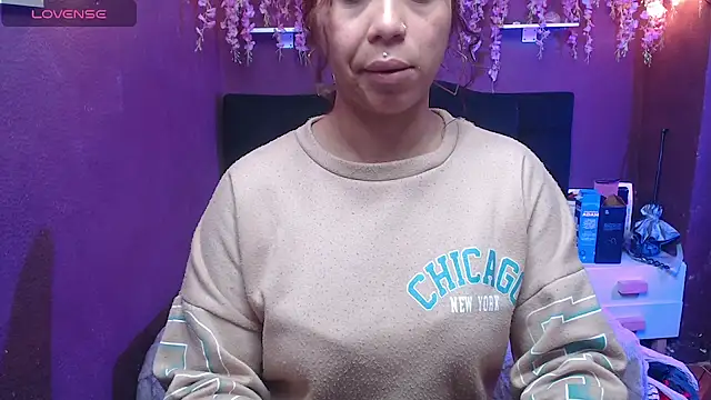 Snapshot of monika_256 chatting on 06.27.26 monika 256 online show from 06.27.26
