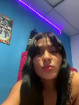 Chiquinquira3 online show from 11.18.25