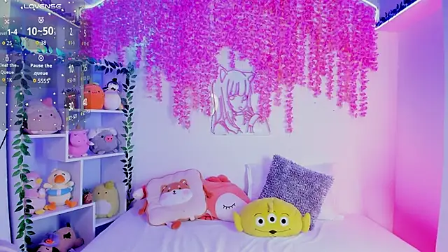 Snapshot of _hanna_sky chatting on 11.08.25 hanna sky online show from 11.08.25