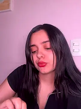 Snapshot of candicewest_ chatting on 11.09.25 candicewest online show from 11.09.25