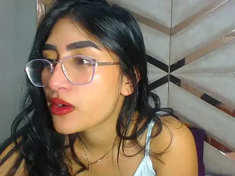 HannaLis online show from 12.14.25