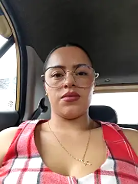 Snapshot of ALEJA__22 chatting on 05.22.26 ALEJA 22 online show from 05.22.26