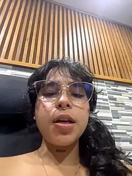 Snapshot of _vaiolet_owo chatting on 11.09.25 vaiolet owo online show from 11.09.25