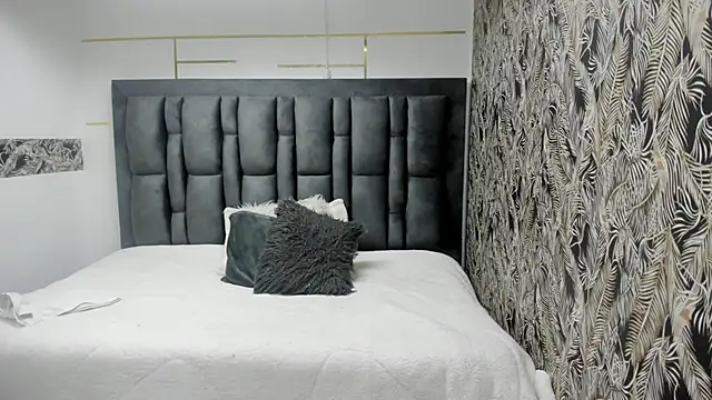 Snapshot of Nina__Sky chatting on 11.12.25 Nina Sky online show from 11.12.25