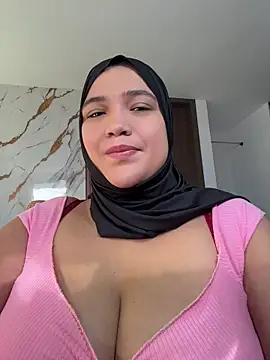 Snapshot of sweetmuslim01 chatting on 04.23.26 sweetmuslim01 online show from 04.23.26
