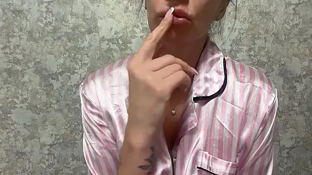 Angelinaa19 online show from 04.12.26