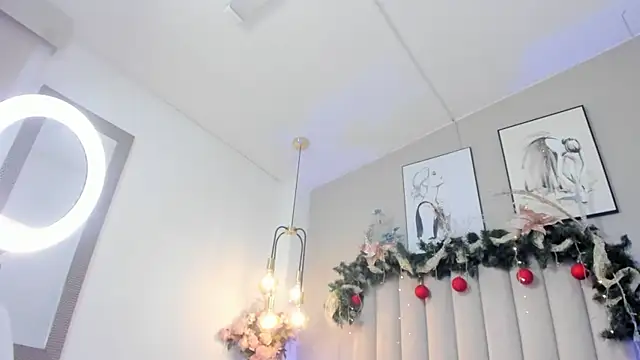 EmilyMiller 22 online show from 11.22.25