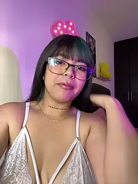 Snapshot of VIOLET_EF chatting on 11.08.25 VIOLET EF online show from 11.08.25