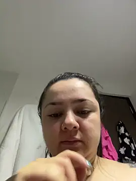 Snapshot of cleo_wale_ chatting on 11.09.25 cleo wale online show from 11.09.25