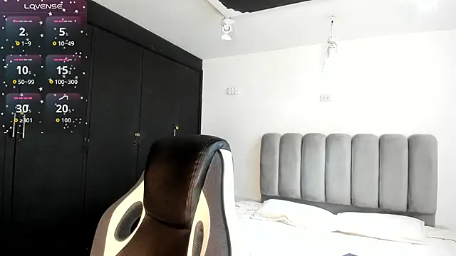 ZarinaWynne online show from 04.26.26